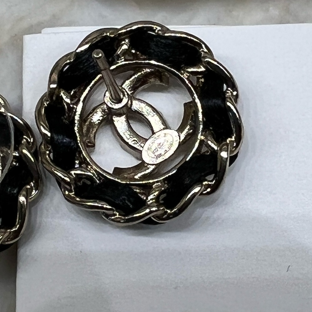 CHANEL Gold Black Crystal CC Earrings - Picture 11 of 12